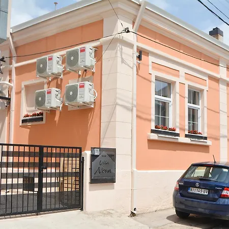 Nova * Ni
