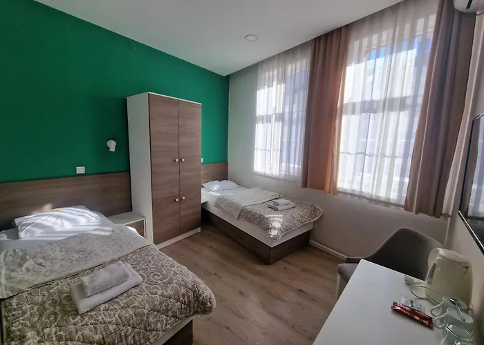 Nova Nocleg ze śniadaniem 3*