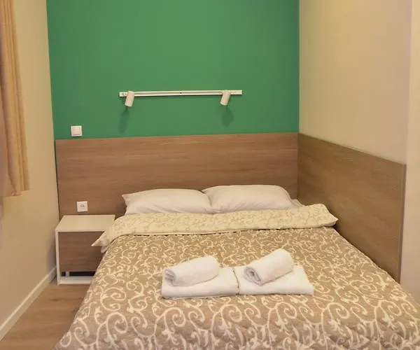 Nova Nocleg ze śniadaniem Nisz